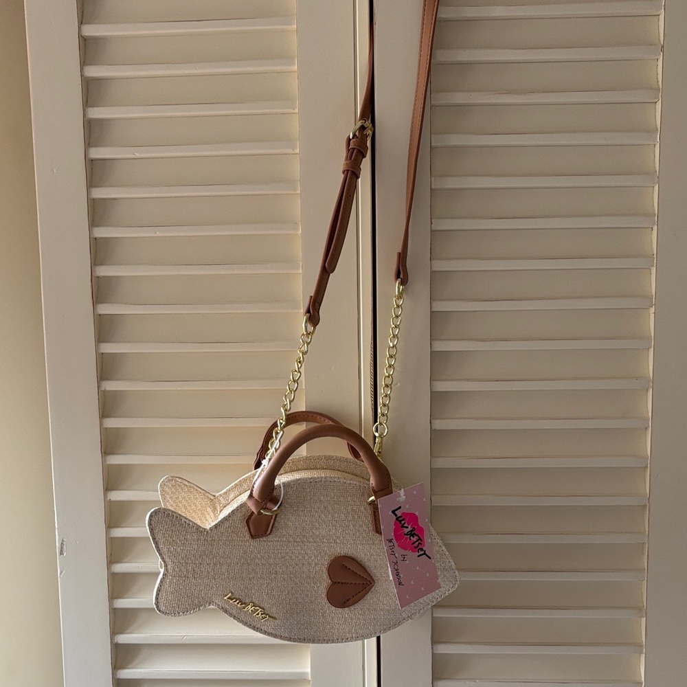 ☀️Betsey Johnson Cream Straw Fish Mini Bag - Picture 10 of 11